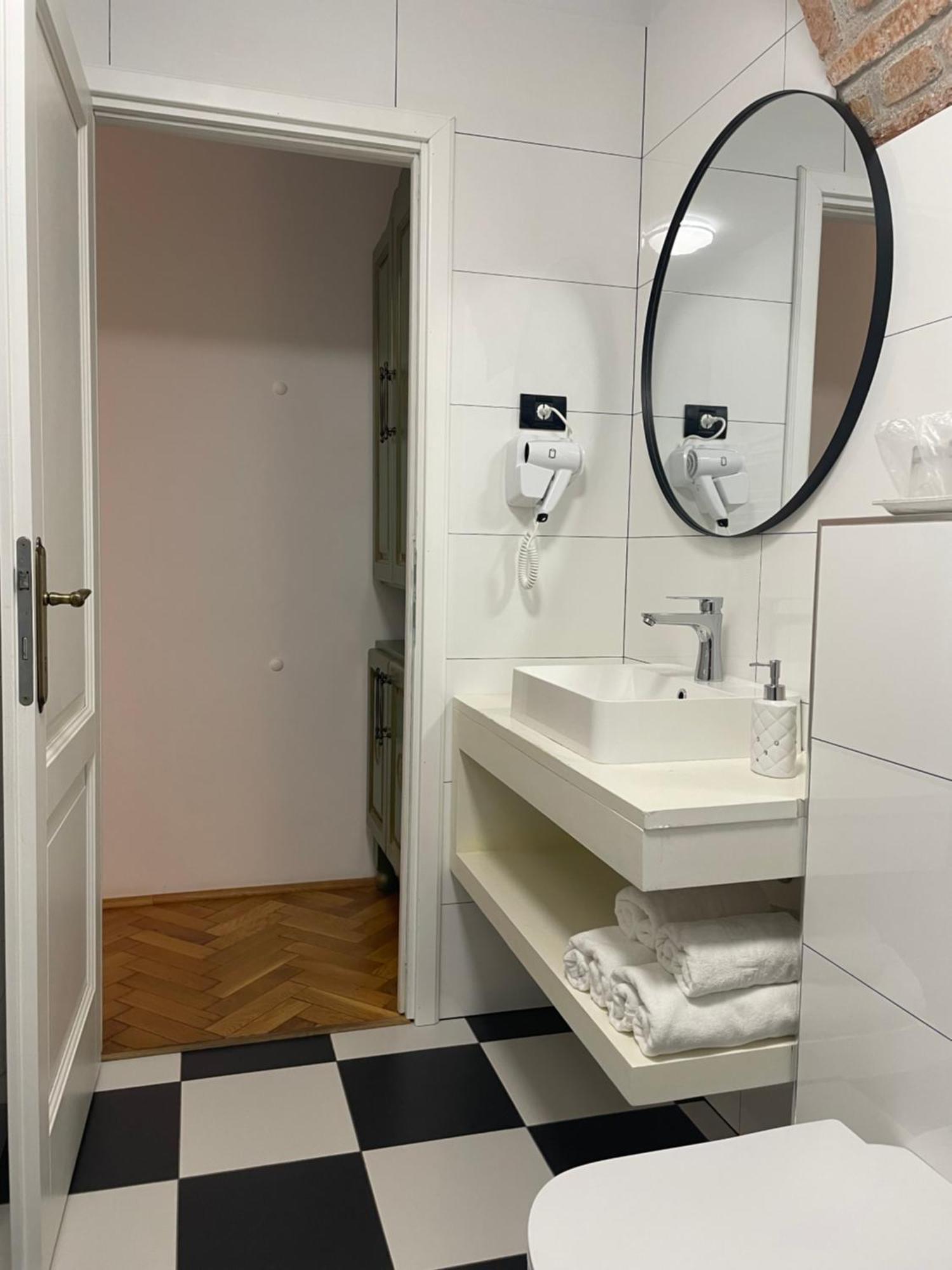 Casa Lais Apartment Brasov Ngoại thất bức ảnh
